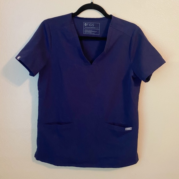Figs Casma™ Three-Pocket Scrub Top - Navy Sz Small - Picture 1 of 6